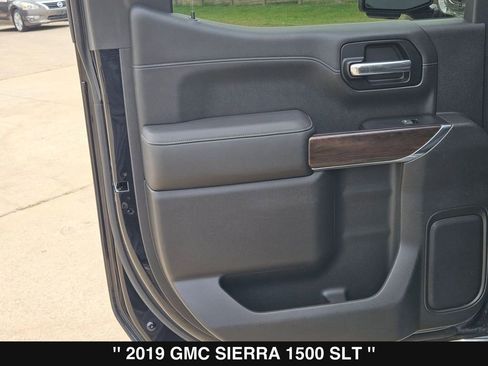 Used 2019 GMC Sierra 1500 SLT w/ SLT Premium Plus Package image 18