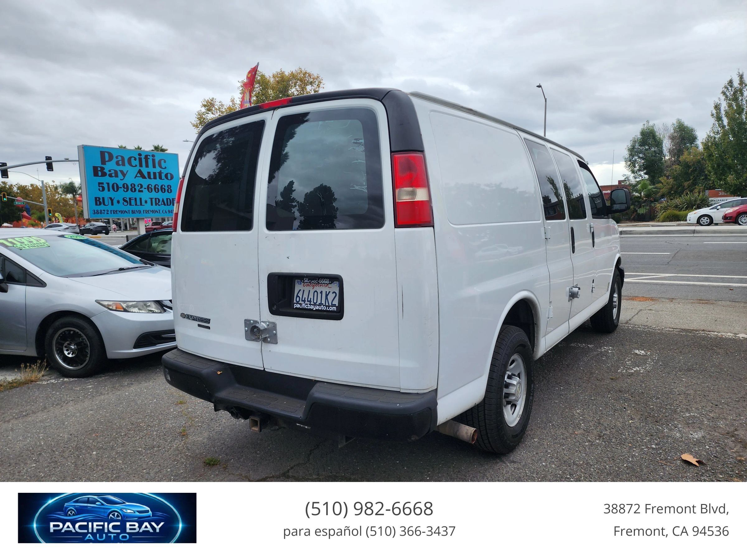 Used 2012 Chevrolet Express 2500 RWD image 7