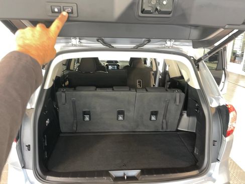 Used 2022 Subaru Ascent Premium w/ Convenience Package image 22