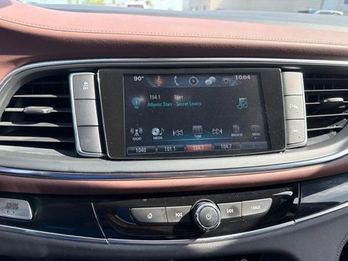 Used 2018 Buick Enclave Avenir w/ LPO, Cargo Package FWD image 26