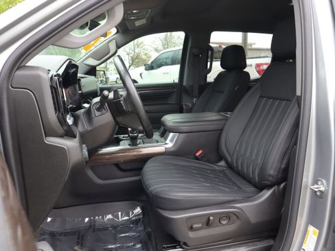 Used 2024 Chevrolet Silverado 1500 RST w/ Rally Edition image 9