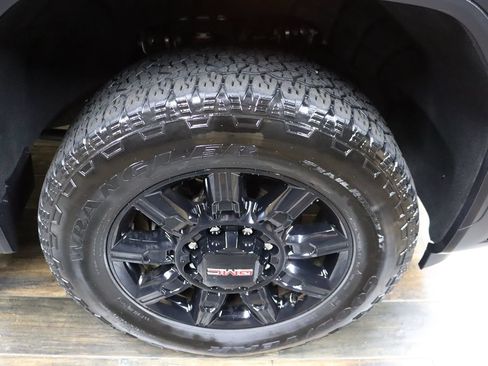 Used 2025 GMC Sierra 2500 AT4 w/ AT4 Preferred Package AWD/4WD image 43