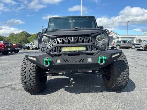 Used 2015 Jeep Wrangler Unlimited Sport w/ Quick Order Package 24S AWD/4WD image 18