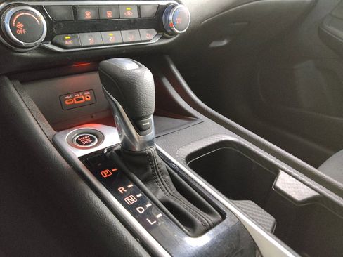 Used 2023 Nissan Sentra SV FWD image 26