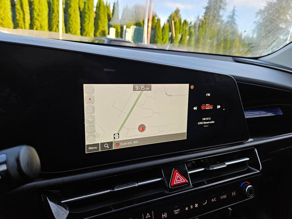 Used 2025 Kia Niro EX Touring FWD image 23