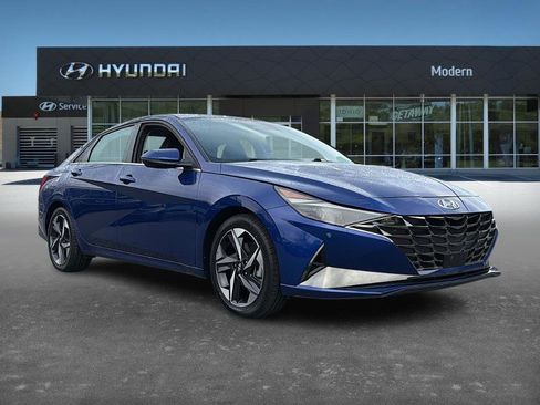 Certified 2023 Hyundai Elantra Limited w/ Cargo Package image 2