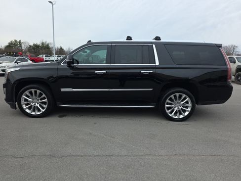 Used 2018 Cadillac Escalade ESV Luxury image 8