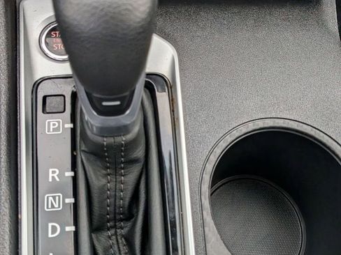 Used 2025 Nissan Altima 2.5 SV FWD image 17