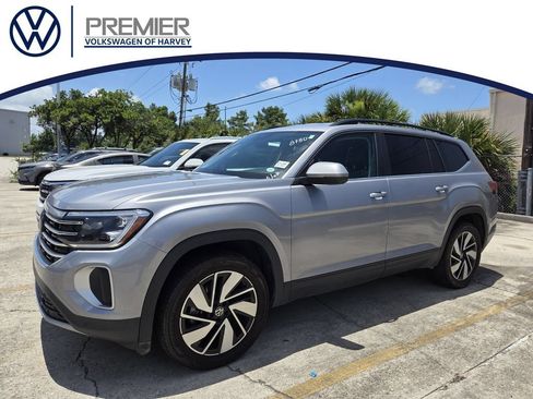Used 2025 Volkswagen Atlas SE AWD/4WD image 1