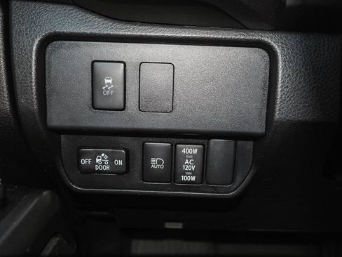 Used 2023 Toyota Tacoma TRD Off-Road w/ Technology Package AWD/4WD image 25