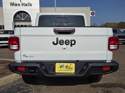 New 2026 Jeep Gladiator Sport image 5