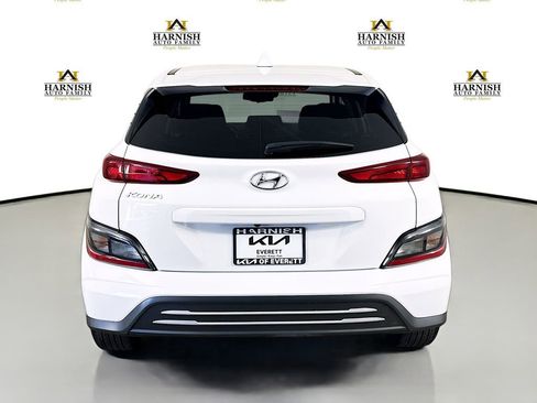 Used 2023 Hyundai Kona SE w/ Cargo Package FWD image 6