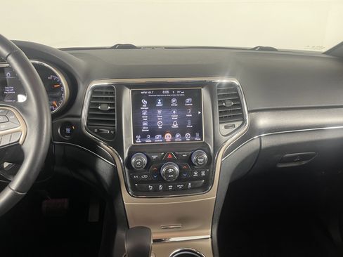 Used 2016 Jeep Grand Cherokee Limited w/ Luxury Group II AWD/4WD image 14