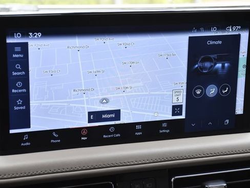 Used 2022 Lincoln Nautilus FWD w/ Premium Package image 16