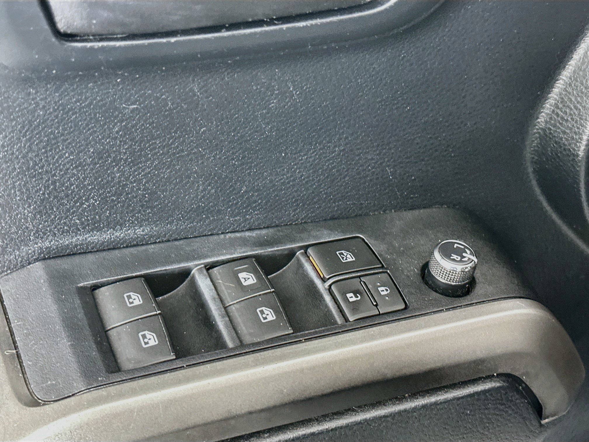 Used 2016 Toyota Tacoma SR5 w/ Towing Package RWD image 15