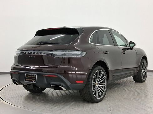 Used 2026 Porsche Macan image 9