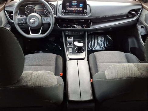 Certified 2022 Nissan Rogue SV image 10