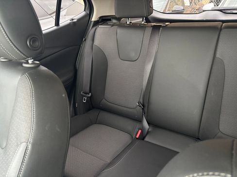 Used 2025 Buick Encore GX Preferred image 37