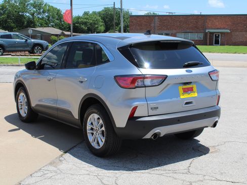 Used 2022 Ford Escape SE AWD/4WD image 7