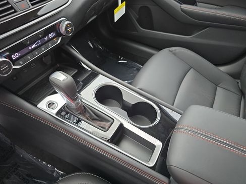 New 2025 Nissan Altima 2.5 SR w/ SR Premium Package image 24