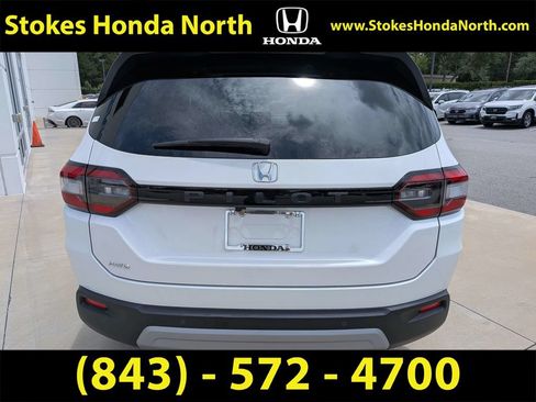 Certified 2025 Honda Pilot EX-L image 9