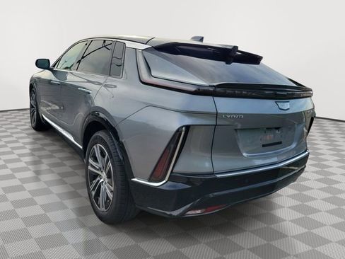 Certified 2024 Cadillac Lyriq Luxury AWD/4WD image 4