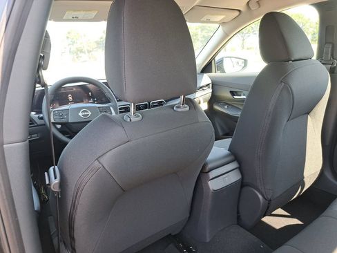 Used 2026 Nissan Sentra SV w/ SV Convenience Package FWD image 21