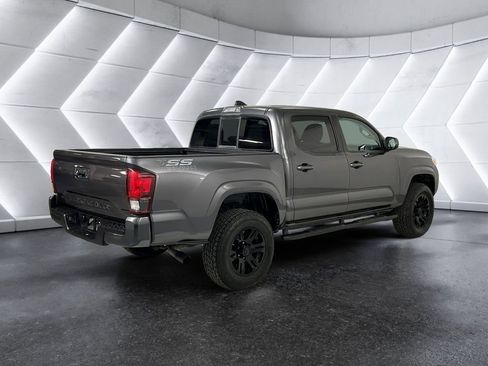 Used 2022 Toyota Tacoma SR image 4