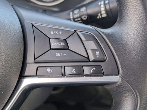 Used 2025 Nissan Sentra SV image 21