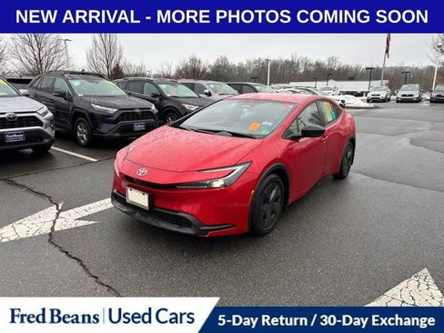 Used 2023 Toyota Prius LE image 8