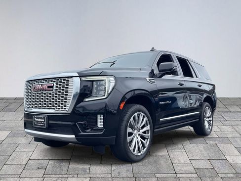Used 2021 GMC Yukon Denali w/ Denali Premium Package image 3