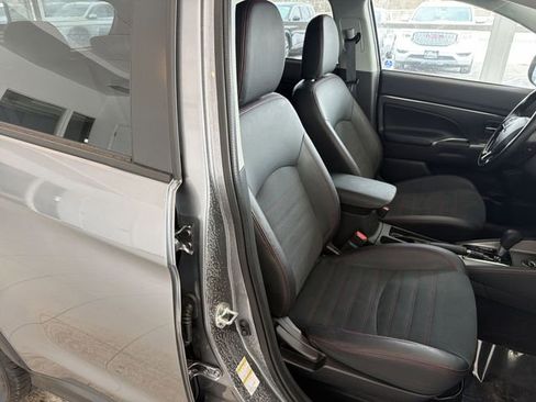 Used 2025 Mitsubishi Outlander Sport SE image 18