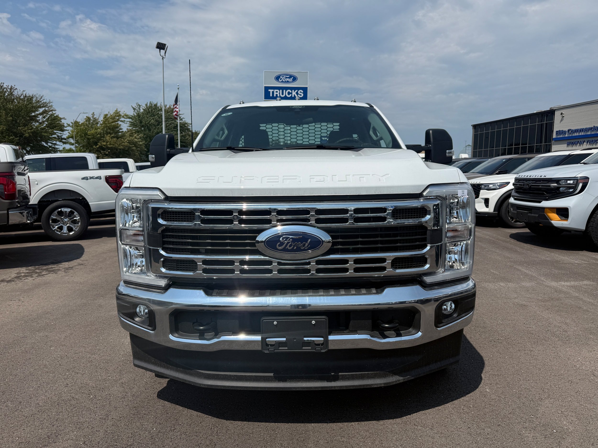 New 2025 Ford F350 XL w/ XL Chrome Package AWD/4WD image 3
