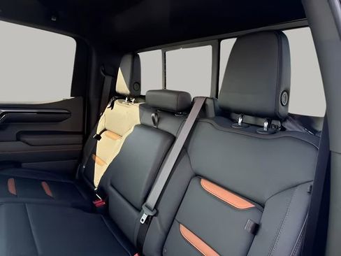Used 2024 GMC Sierra 1500 AT4 w/ AT4 Preferred Package image 23