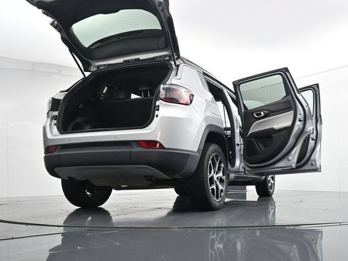 Used 2024 Jeep Compass Limited AWD/4WD image 45