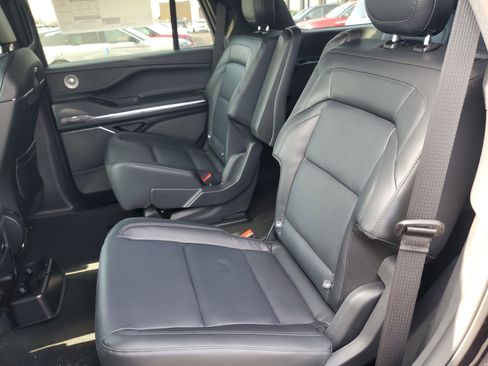 New 2026 Lincoln Navigator Reserve w/ Jet Appearance Package image 30