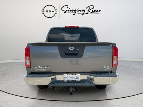 Used 2018 Nissan Frontier SV RWD image 6