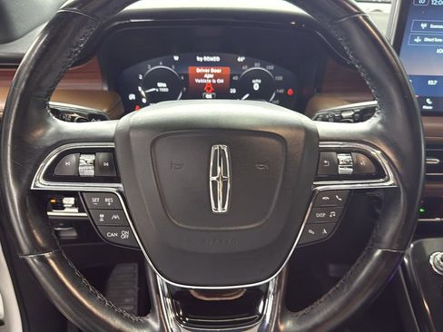 Used 2022 Lincoln Nautilus Reserve w/ Equipment Group 201A image 15