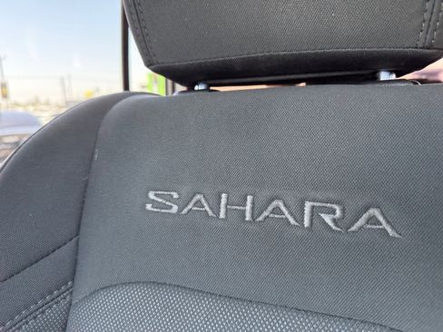 Used 2022 Jeep Wrangler Unlimited Sahara image 21