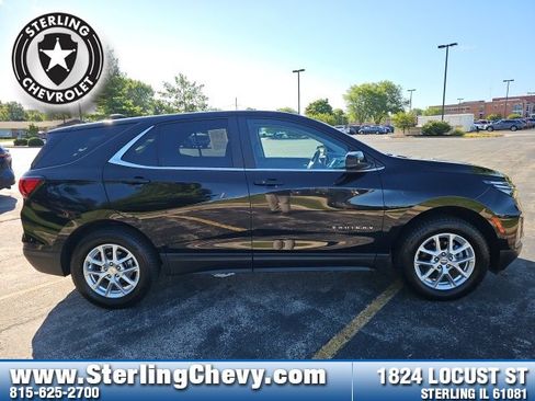 Used 2023 Chevrolet Equinox LT w/ Driver Convenience Package image 4