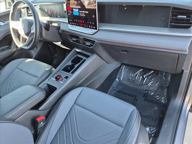 Used 2026 Volkswagen Tiguan SE FWD image 21