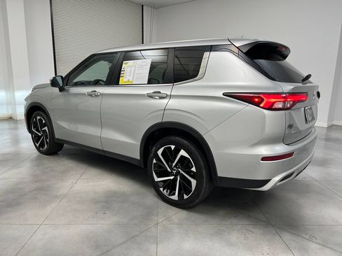 Used 2024 Mitsubishi Outlander SE AWD/4WD image 6