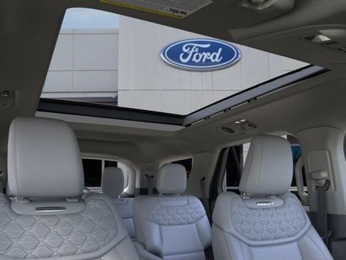 New 2026 Ford Explorer Platinum w/ LUX Leather Package AWD/4WD image 22