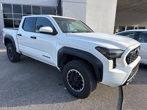 Certified 2024 Toyota Tacoma TRD Off-Road image 10