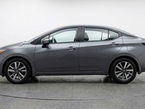 Used 2025 Nissan Versa SV image 5
