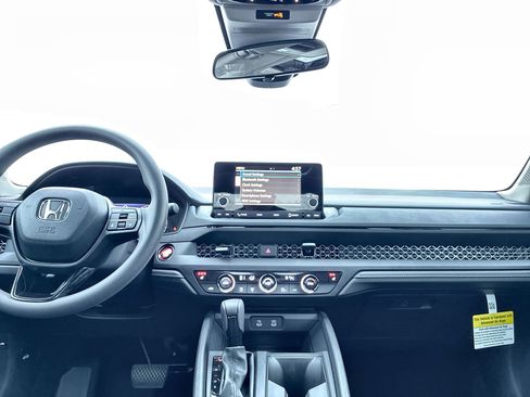 Certified 2025 Honda Accord SE image 30