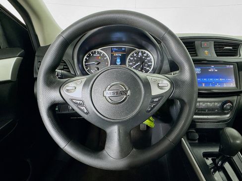 Used 2019 Nissan Sentra S image 11