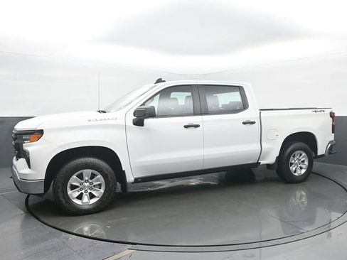 Used 2024 Chevrolet Silverado 1500 W/T w/ Trailering Package AWD/4WD image 2