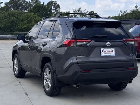 Used 2023 Toyota RAV4 XLE w/ Convenience Package image 4