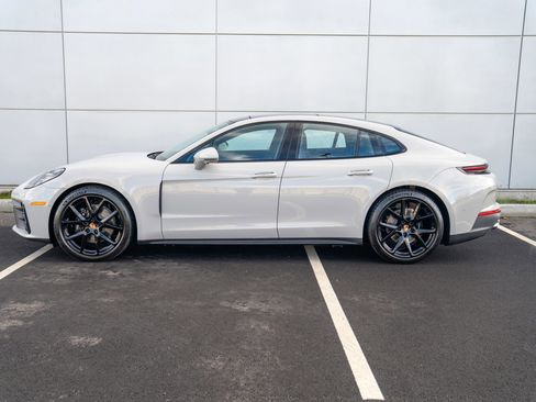 New 2026 Porsche Panamera 4 image 2